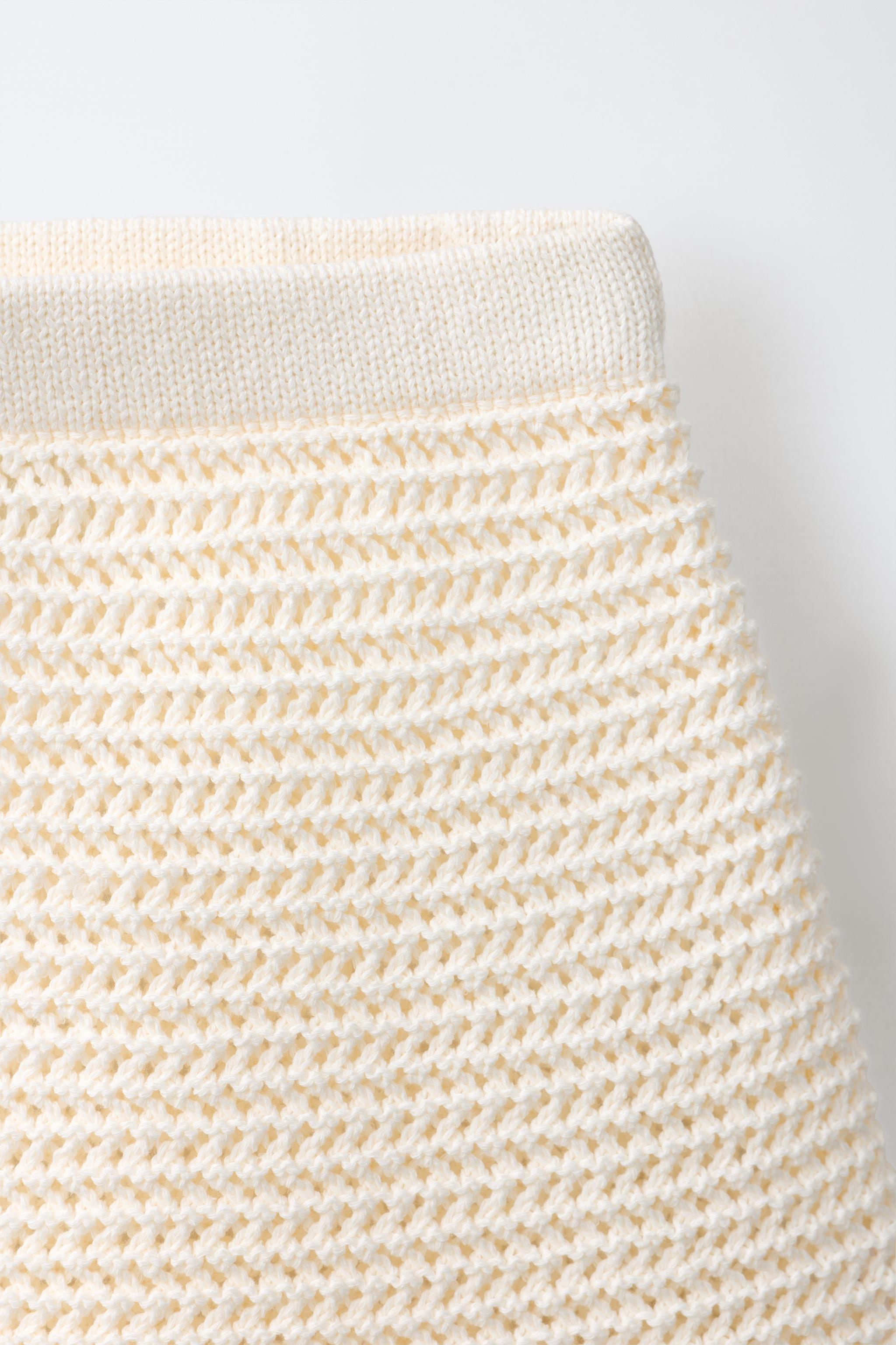CONTRAST HEM KNIT SKIRT